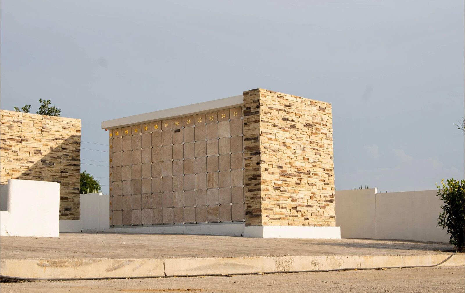 Columbario de nichos en Memorial La Cantera